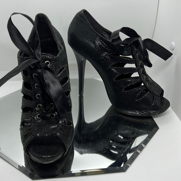 Sexy Lace-Up Cut out Peep Toe Little Black High Heels - Picture 1 of 10